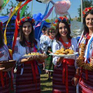 В Измаильском районе проходит масштабный осенний праздник "Ярмарка щедрости и таланта" (ФОТОРЕПОРТАЖ)