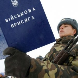 Порошенко увеличил срок призыва на срочную военную службу в этом году