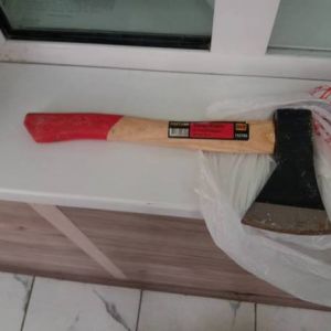 Полиция задержала одессита, который угрожал зарубить топором людей