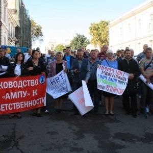 Портовики Измаила, Одессы, Черноморска протестовали против замены госохраны на частников