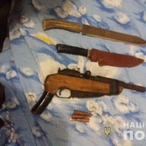 В Измаильском районе мужчина хранил дома мини-арсенал оружия (ФОТО)