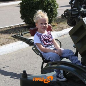 На День города в Измаиле прошла выставка военной техники (ФОТО)