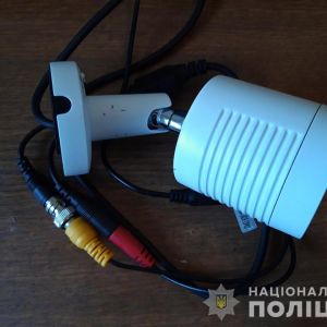 В Измаиле разносчик листовок украл камеру видеонаблюдения из подъезда