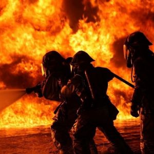 Взрывы на арсенале вблизи Ични: почти 19 тысяч человек нуждаются в эвакуации.