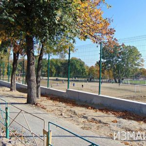 На Центральном стадионе Измаила продолжаются ремонтные работы (ФОТО)