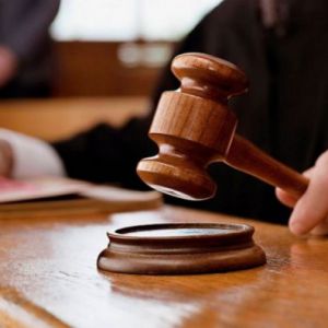 Измаильское УЖКХ судится с застройщиком Юрием Волонтиром, требуя возместить ущерб от поврежденной дороги и тротуара