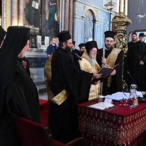 Синод в Стамбуле рассматривает создание полноправной поместной церкви в Украине