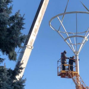 В Измаиле к новогодним праздникам Площадь Победы будет освещена по-новому (ФОТО, ВИДЕО)