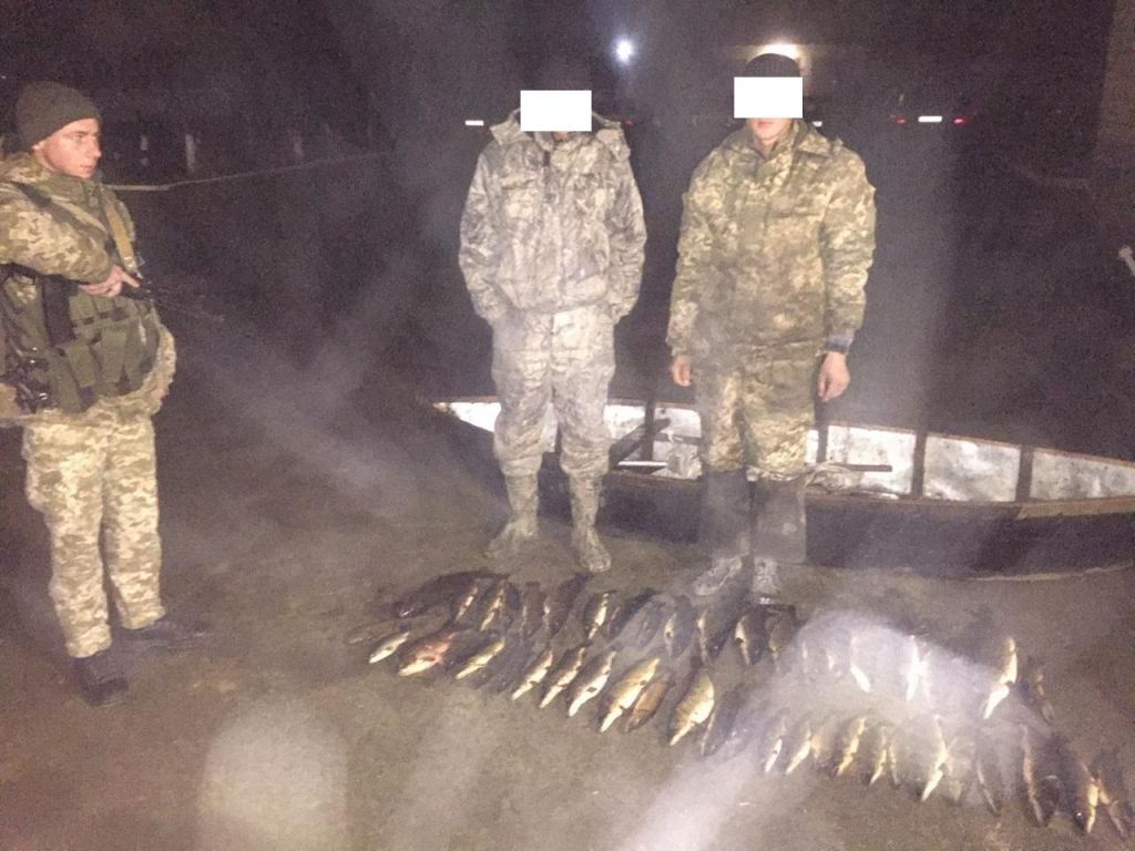 Пограничники с помощью тепловизора на Дунае обнаружили браконьеров со щуками Пограничники с помощью тепловизора на Дунае обнаружили браконьеров со щуками
