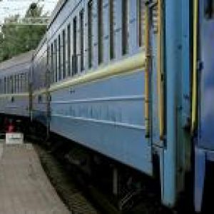 В Одесской области поезд сбил человека, сидевшего на путях