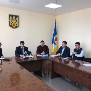 "Мы готовы вам помочь": мэр Измаила Андрей Абрамченко провел встречу с жильцами "проблемного" дома по улице Михайловской (ФОТО)