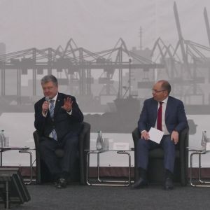 Визит Порошенко в Измаил: Президент поддержал необходимость снижения портовых сборов в дунайских портах и создание СЭЗ «Рени»