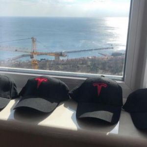В Одессе задержали мошенников, которые продавали акции Tesla от имени компании Илона Маска