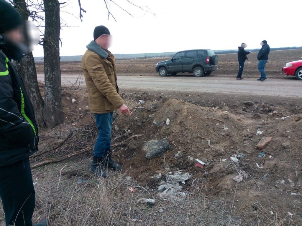 Пограничники и полицейские в Одесской области обнаружили у мужчины военный арсенал Пограничники и полицейские в Одесской области обнаружили у мужчины военный арсенал