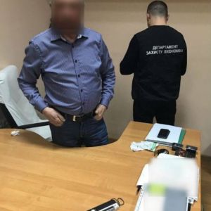 В Одесской области на взятке попался директор кладбища радиоактивных отходов
