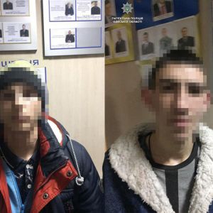 В Измаиле четверо парней ограбили и избили одинокого прохожего