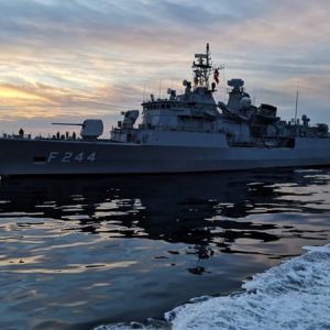 Турецкие военные корабли заходят в Одесский порт