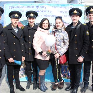Моряки поднимали настроение прекрасной половине Измаила (ФОТО)