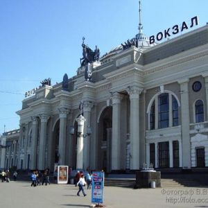 Одесский железнодорожный вокзал - один из самых загруженных в Украине
