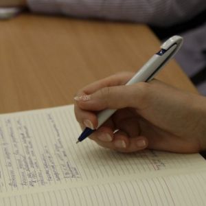 Кабмин решил убрать книгу жалоб и предложений из уголка потребителя