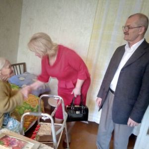 Руководство Измаила поздравляет ветеранов войны с праздником Победы