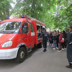 Спасатели в Измаиле провели профилактическое мероприятие со студентами (ФОТО)