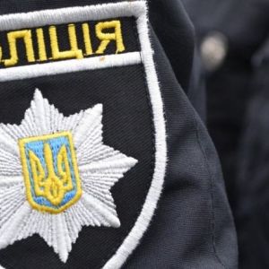 Жители Одесской области обнаружили в лесополосе повешенного мужчину