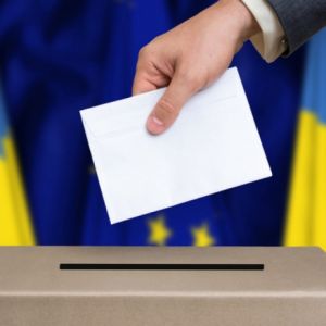 Глава администрации Зеленского хочет провести референдум о сотрудничестве с РФ - СМИ