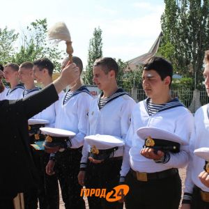 В Измаиле будущие моряки идут на плавпрактику (ФОТОРЕПОРТАЖ)