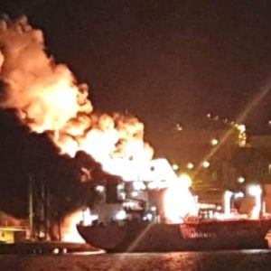 В порту Турции взорвался танкер: 1 человек погиб, 16 получили ранения