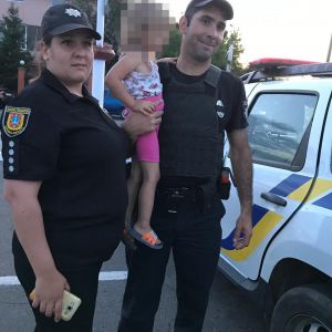 В Измаиле, во время концерта, выпившая женщина едва не навредила трехлетней племяннице. Обращение полиции города к измаильчанам