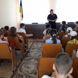 В гости к правоохранителям Измаила пришли дети из городского лагеря