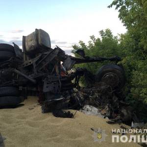 В Одесской области столкнулись два грузовика: есть погибшие