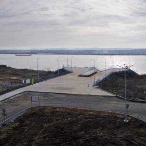 В Исакче только сейчас приступают к строительству паромной переправы — закончат минимум через семь месяцев