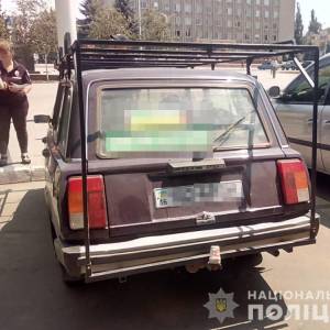 В День тишины измаильчанина оштрафовали за агитационную наклейку на авто