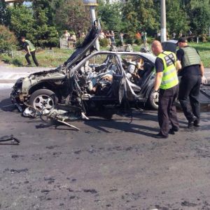 В Киеве взорвали автомобиль с полковником разведки Украины