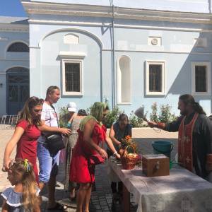 Измаильчане отмечают Первый медовый Спас и начало Успенского поста (ФОТО)