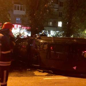 В Измаиле на проспекте Мира перевернулся Subaru, по пути повредив три авто (ФОТО, ВИДЕО)