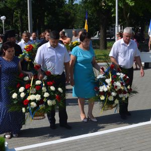 В Измаиле в День Конституции Украины прошел торжественный митинг (ФОТО, ВИДЕО)