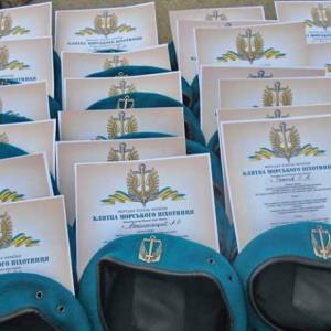 Группа болградских военнослужащих стала полноправными морпехами