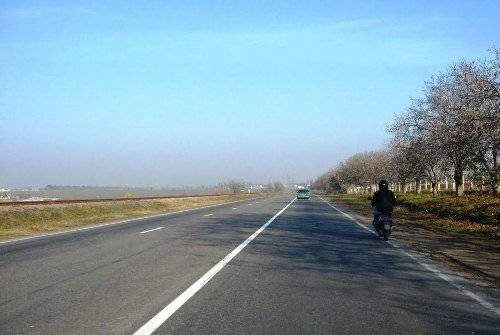 Под Одессой полностью закрыли движение транспорта на участке международной трассы Под Одессой полностью закрыли движение транспорта на участке международной трассы