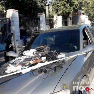 Вскрывали авто: в Одесской области поймали трех иностранцев-«сканеристов»