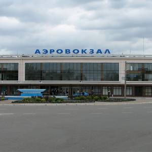 Отмены рейсов в Одесском аэропорту: ремонт взлётки затянется до декабря
