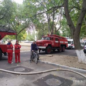 В Измаиле на проспекте Мира тушили пожар (ФОТО)