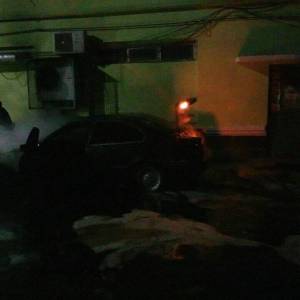 В Измаиле на проспекте Мира ночью сгорел автомобиль (ФОТО, ВИДЕО)