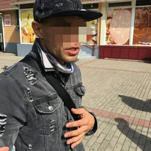 В Измаиле полицейские на улице задержали мужчину с "травой" (ФОТО)