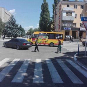 В Измаиле у горсовета под колеса BMW попал велосипедист: мужчина госпитализирован (ФОТО)