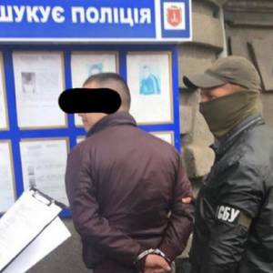 В Одессе поймали офицеров полиции, бравших взятки с автоугонщиков
